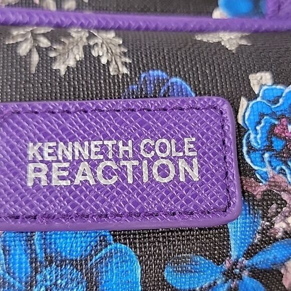 Kenneth Cole. Reaction. Travel Bag. Floral. EUC - Picture 4 of 10